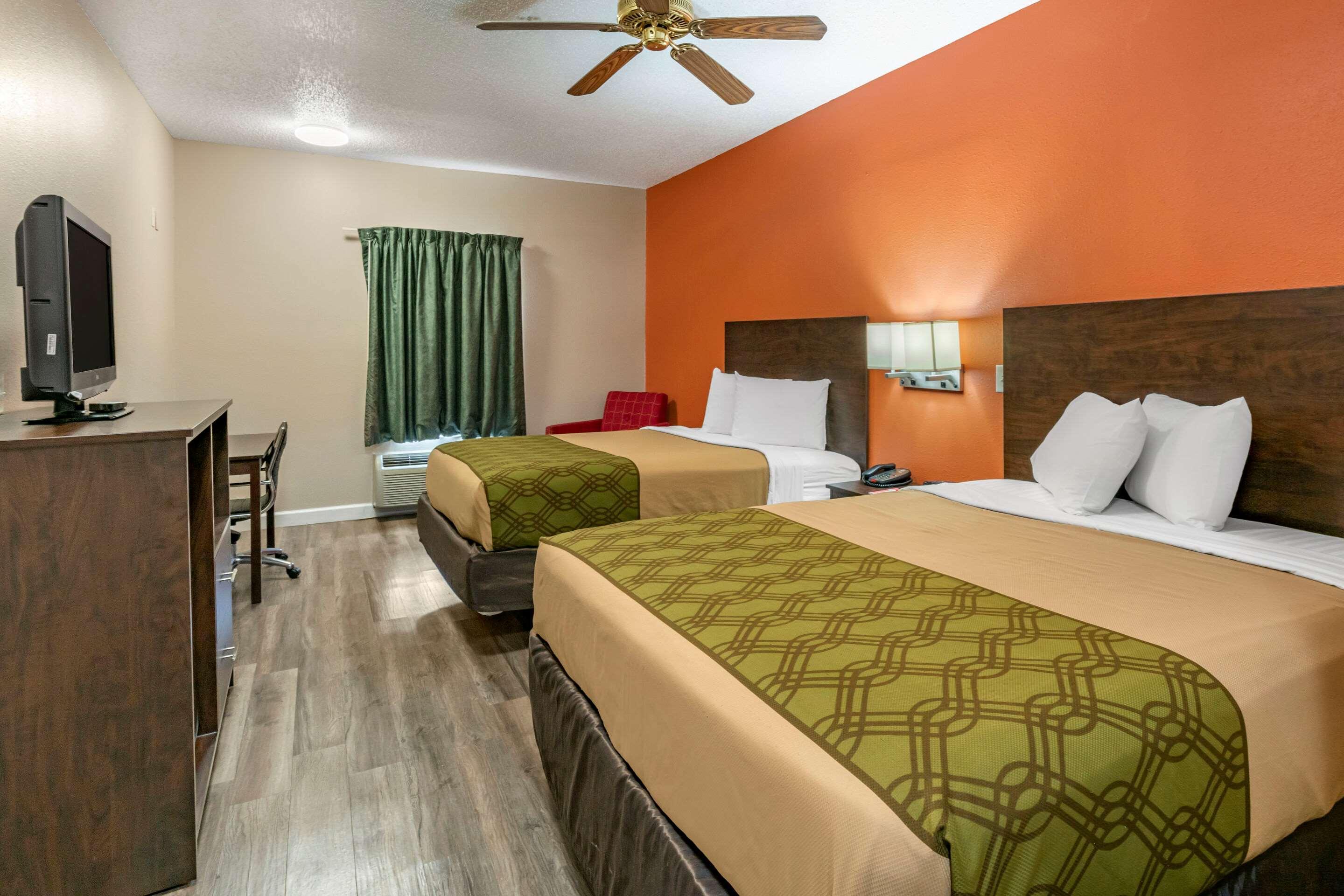 Econo Lodge Inn & Suites Granite City Екстер'єр фото