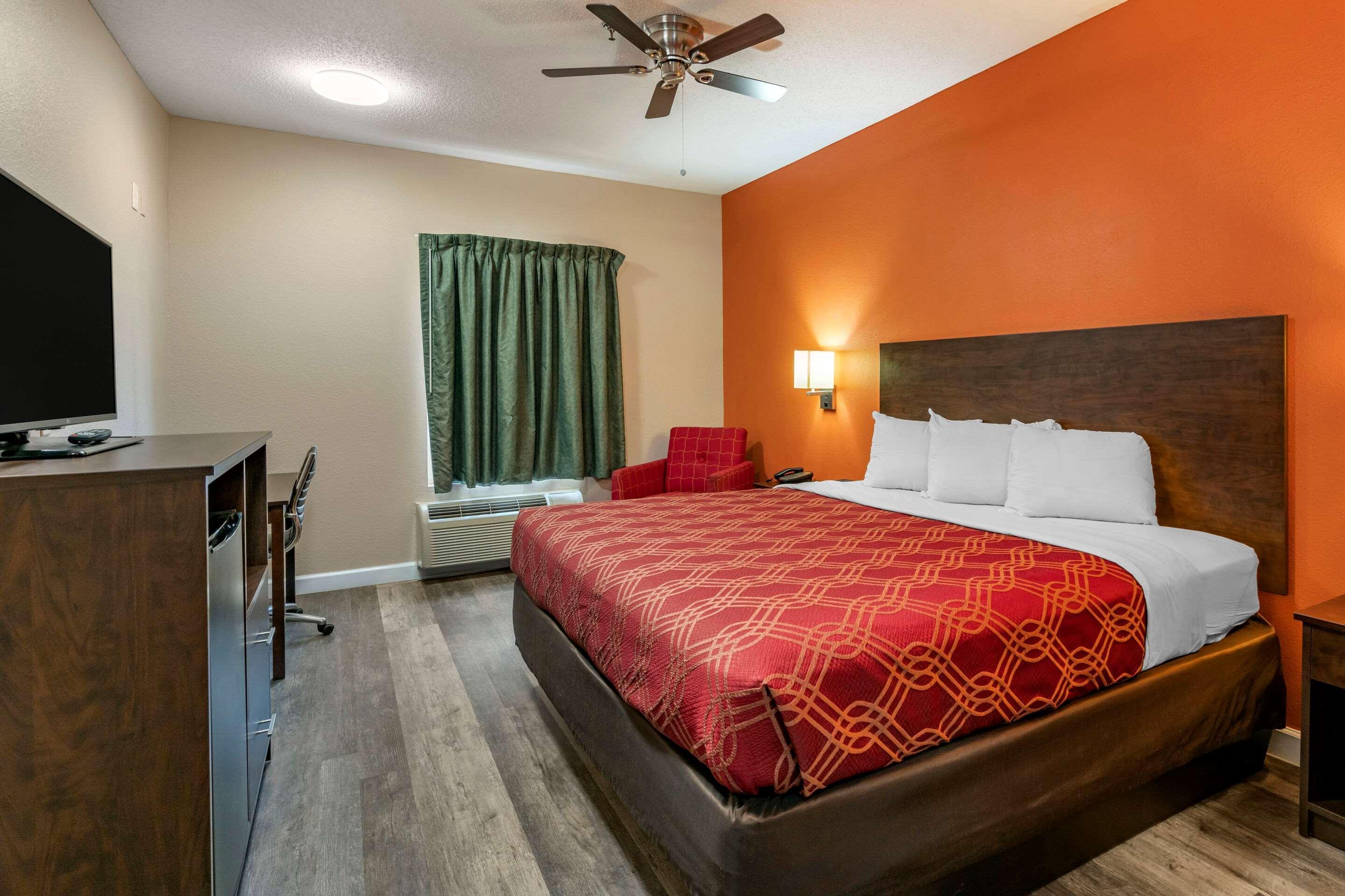Econo Lodge Inn & Suites Granite City Екстер'єр фото