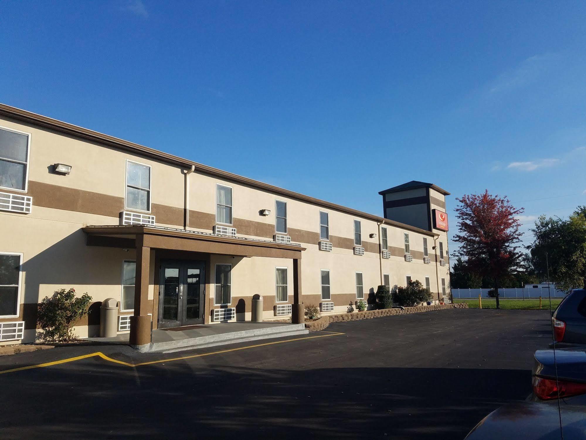 Econo Lodge Inn & Suites Granite City Екстер'єр фото